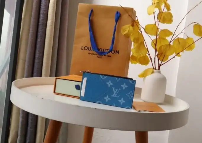 LV Wallets 4178G-0012