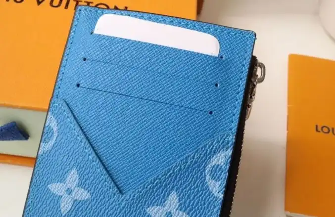 LV Wallets 4178G-0012
