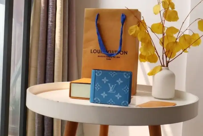 LV Wallets 4178G-0013