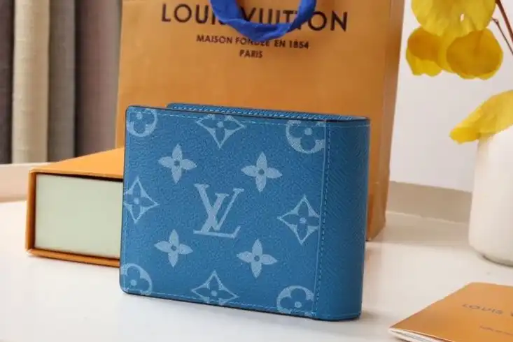 LV Wallets 4178G-0013