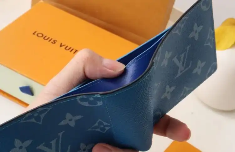 LV Wallets 4178G-0013
