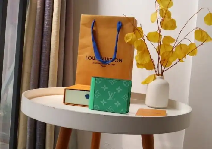 LV Wallets 4178G-0014