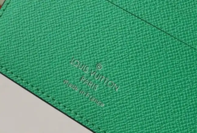 LV Wallets 4178G-0014