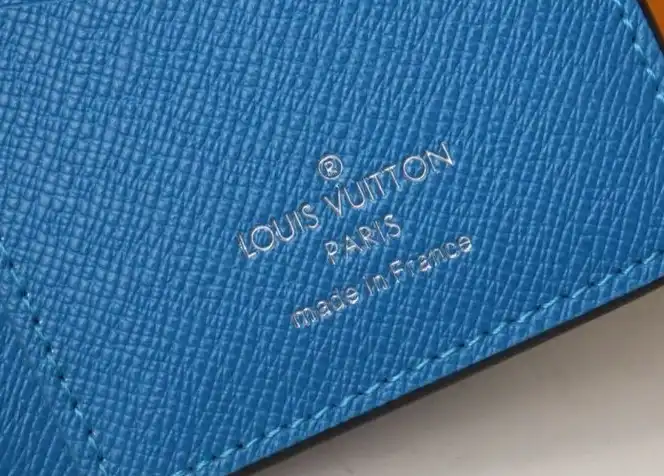 LV Wallets 4178G-0015