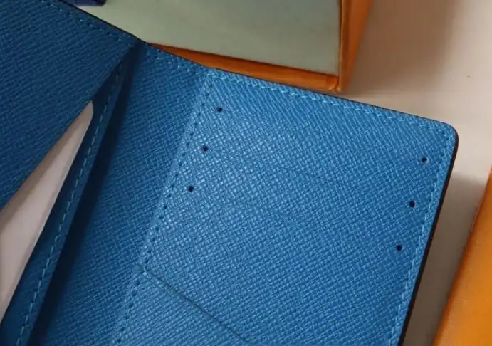 LV Wallets 4178G-0015