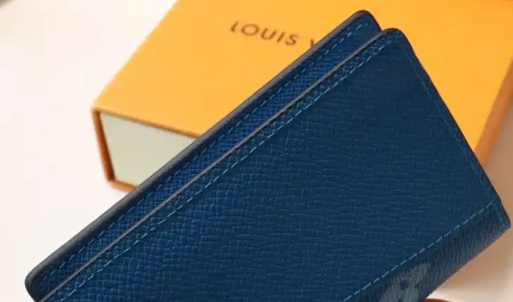 LV Wallets 4178G-0015