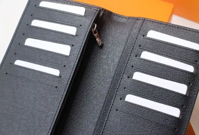 LV Wallets 4178G-0017