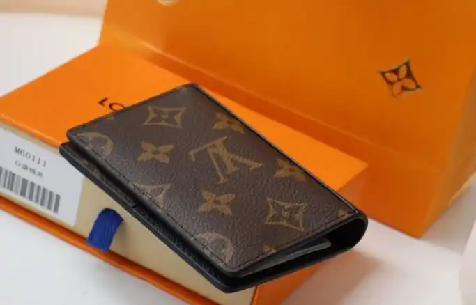 LV Wallets 4178G-0019