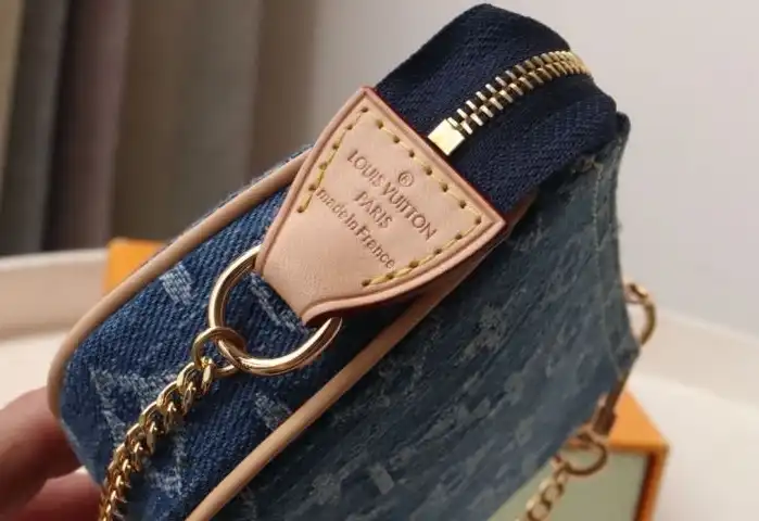 LV Clutch Bags 4178G-0021