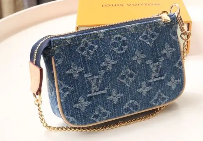 LV Clutch Bags 4178G-0021