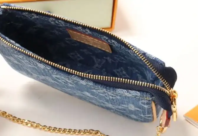 LV Clutch Bags 4178G-0021