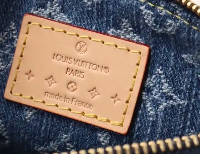 LV Clutch Bags 4178G-0021