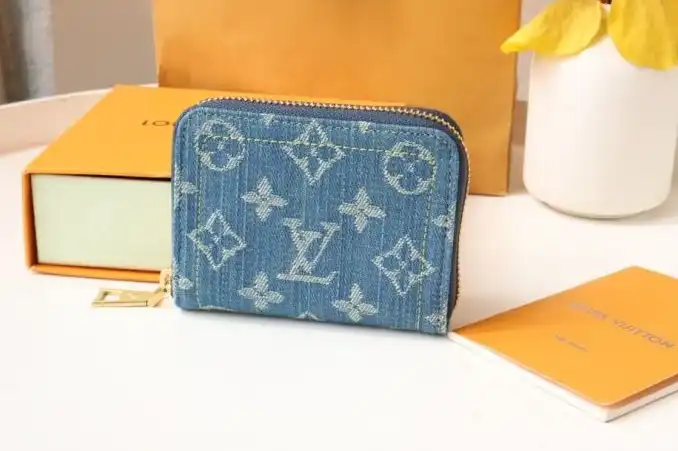 LV Wallets 4178G-0024
