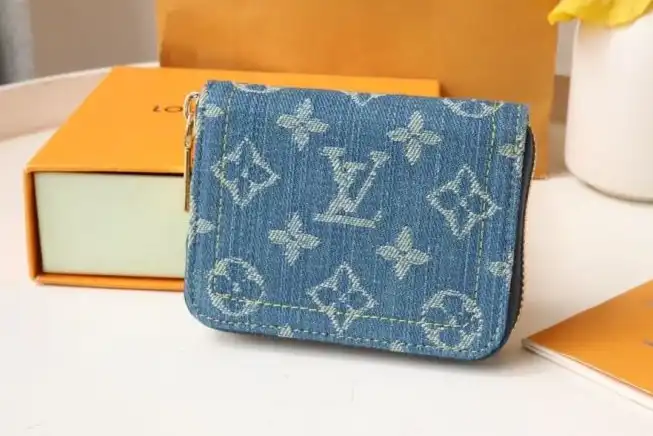 LV Wallets 4178G-0024