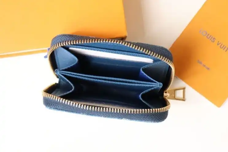 LV Wallets 4178G-0024