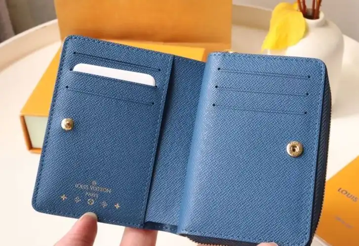 LV Wallets 4178G-0026