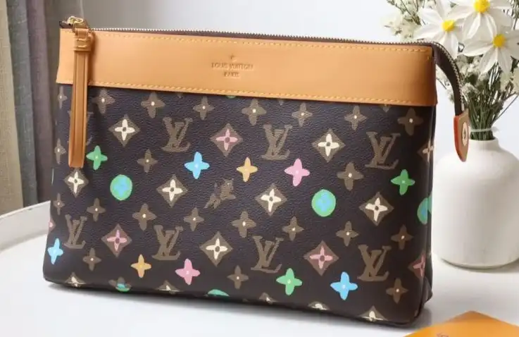 LV Clutch Bags 4178G-0030