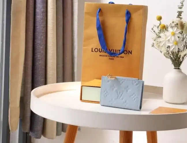 LV Wallets 4178G-0032
