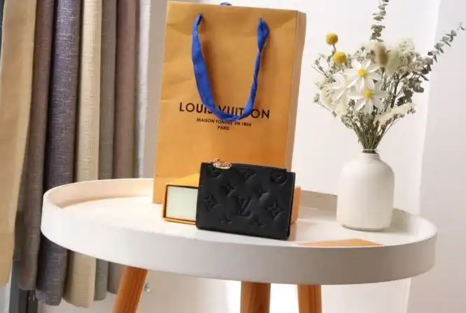 LV Wallets 4178G-0033