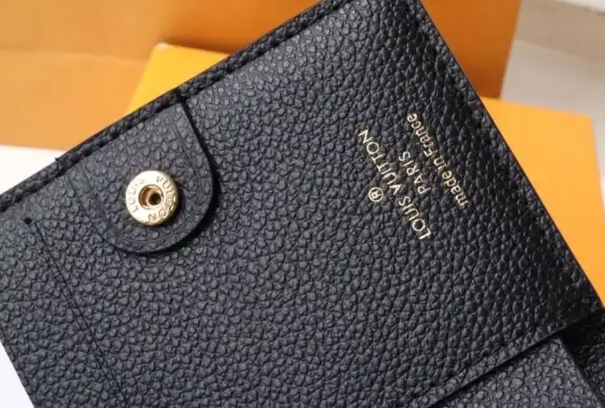 LV Wallets 4178G-0033