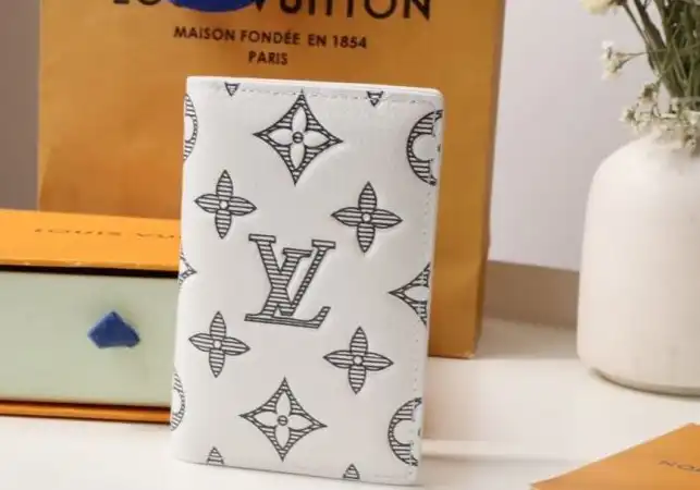 LV Wallets 4178G-0034