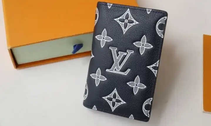 LV Wallets 4178G-0035