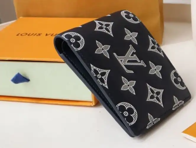 LV Wallets 4178G-0036