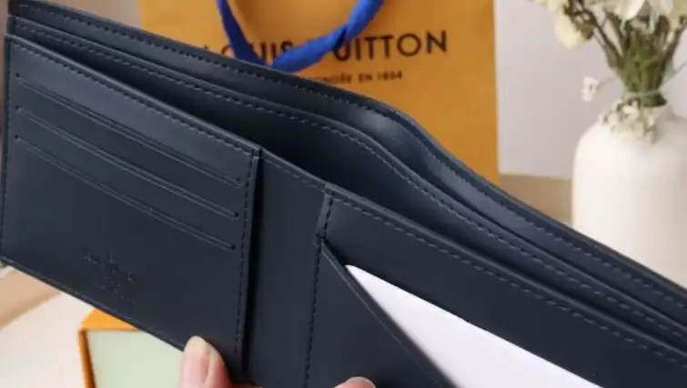 LV Wallets 4178G-0036