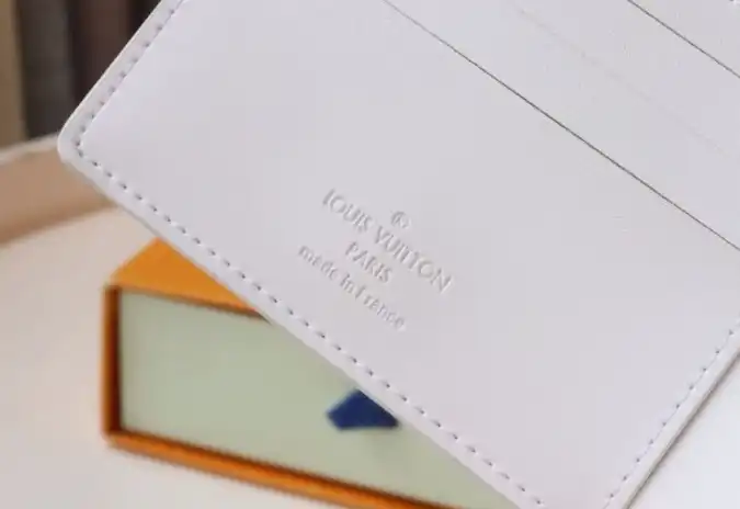 LV Wallets 4178G-0037
