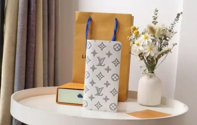 LV Wallets 4178G-0040