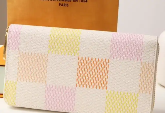 LV Wallets 4178G-0042