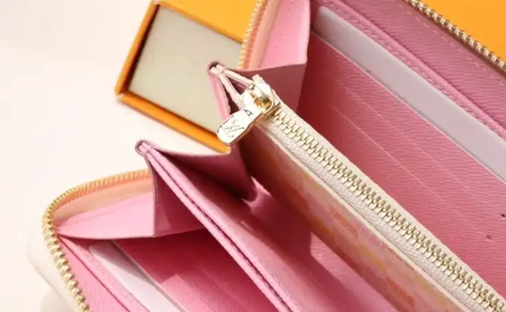 LV Wallets 4178G-0042