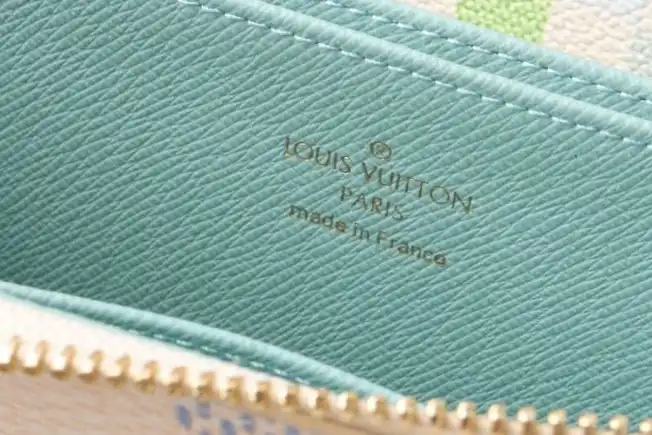LV Wallets 4178G-0043