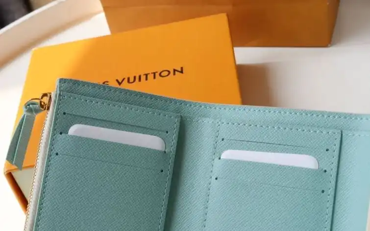 LV Wallets 4178G-0045