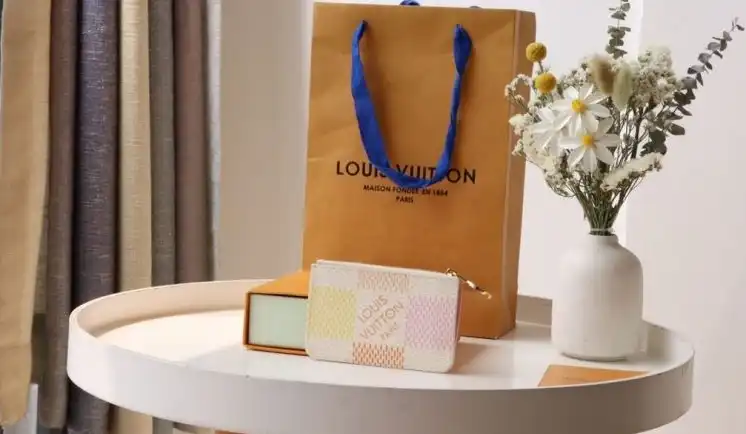 LV Wallets 4178G-0047