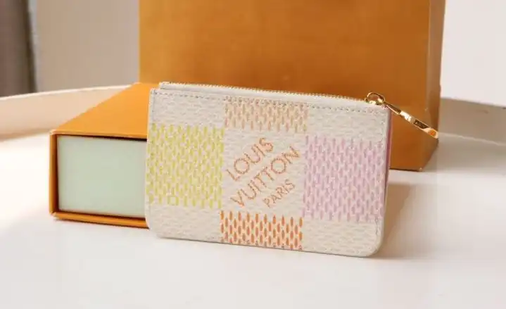 LV Wallets 4178G-0047