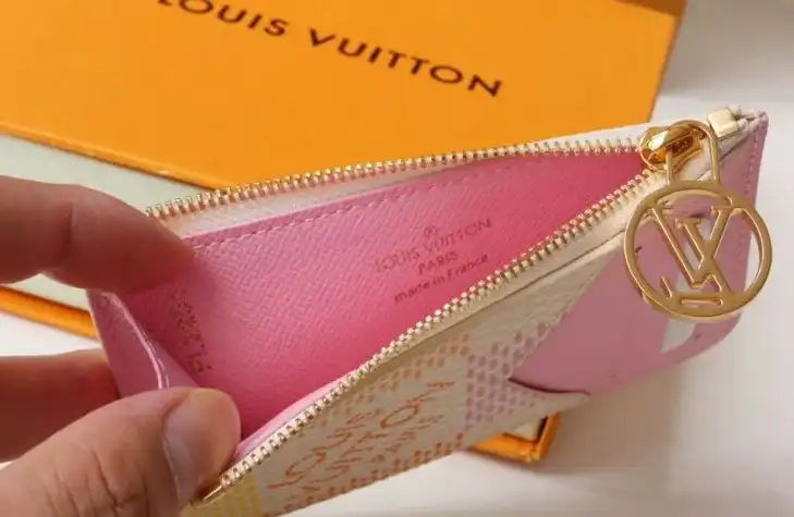 LV Wallets 4178G-0047