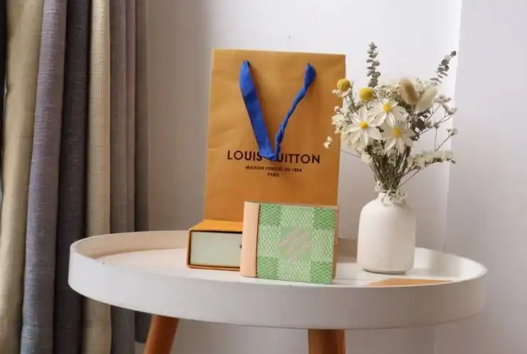LV Wallets 4178G-0054