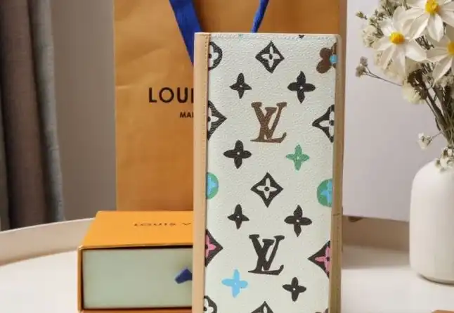 LV Wallets 4178G-0056