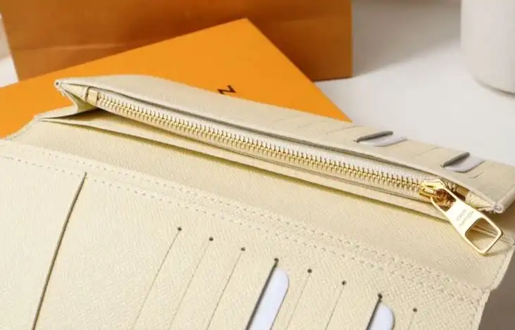 LV Wallets 4178G-0056