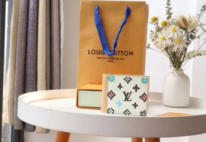 LV Wallets 4178G-0058