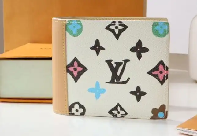 LV Wallets 4178G-0058