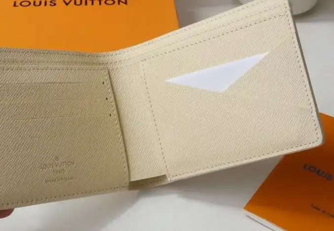 LV Wallets 4178G-0058