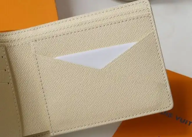 LV Wallets 4178G-0058