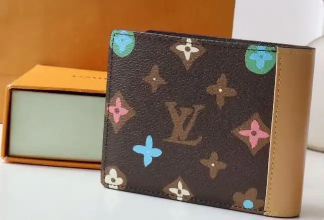 LV Wallets 4178G-0059