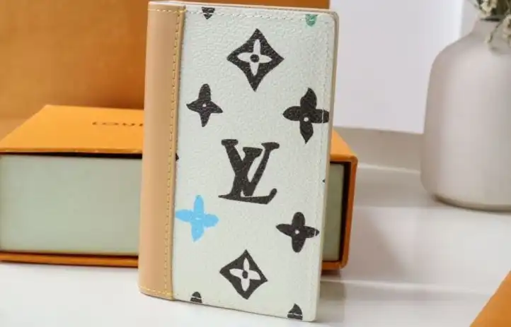 LV Wallets 4178G-0061