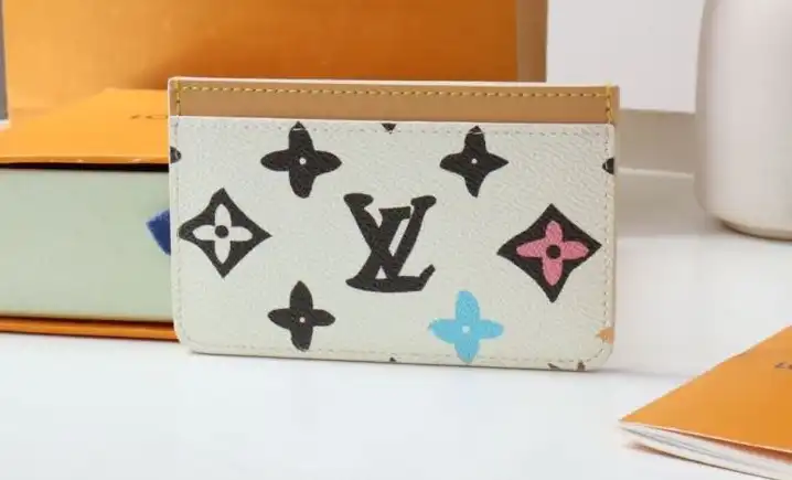 LV Wallets 4178G-0062