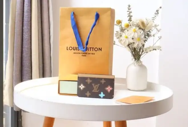 LV Wallets 4178G-0063
