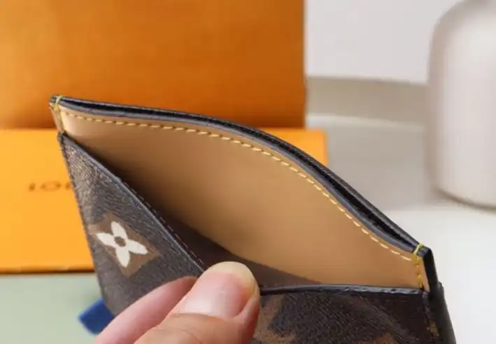 LV Wallets 4178G-0063