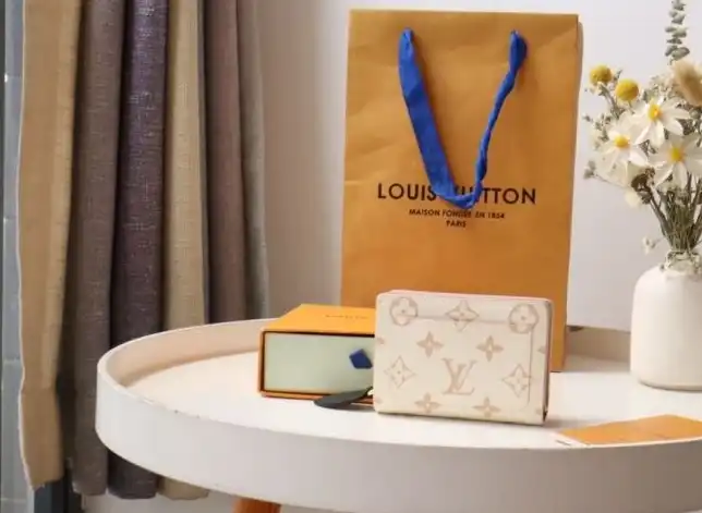 LV Wallets 4178G-0072